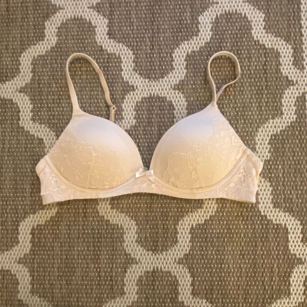 Victoria’s Secret bra, body by Victoria no wire bra size 36B